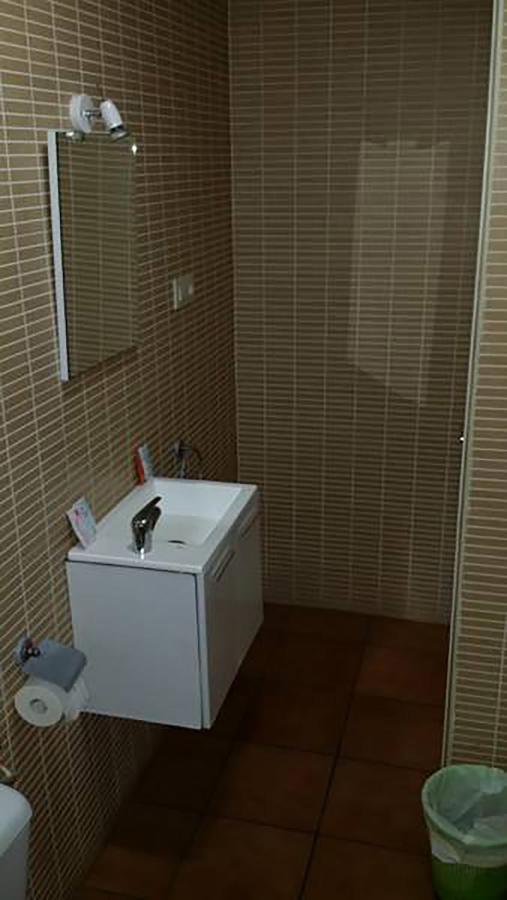 Hostal Velarde タラベラ・デ・ラ・レイナ エクステリア 写真